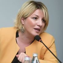 მე ვარ ქალი და, მაშასადამე, ვარ დისკრიმინირებული